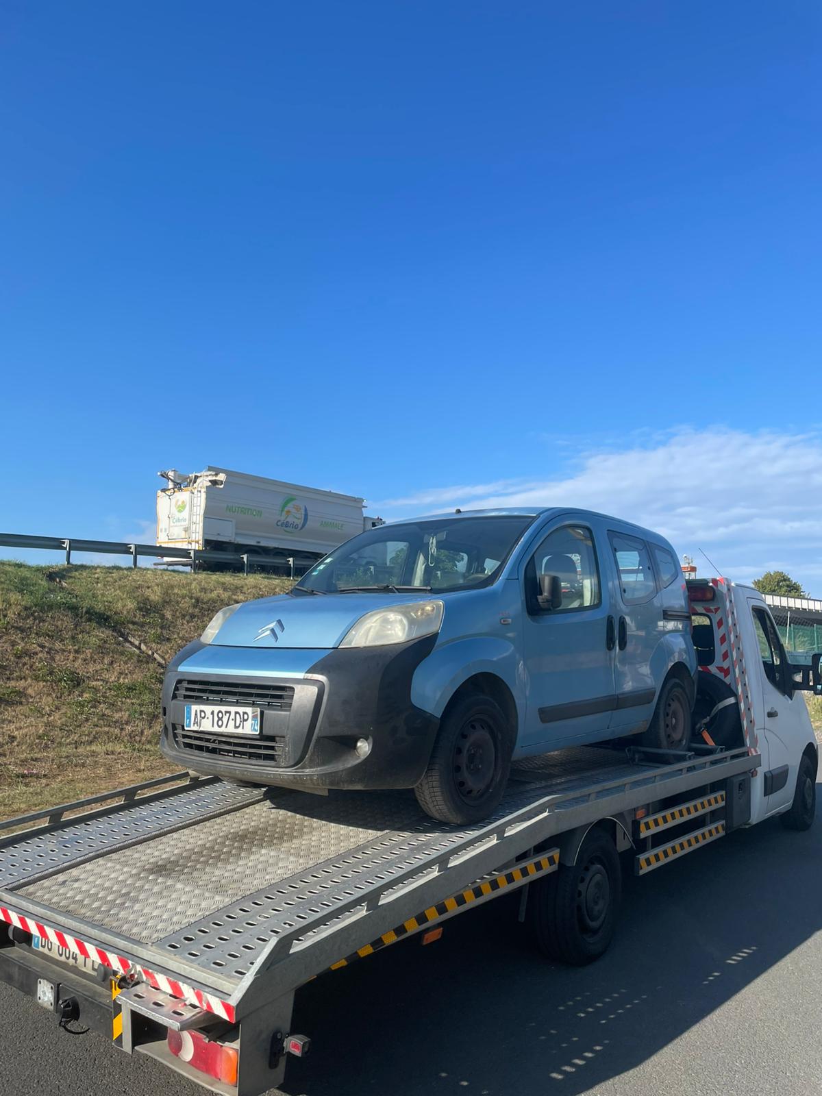 Citroën Nemo prise en charge sur autoroute
